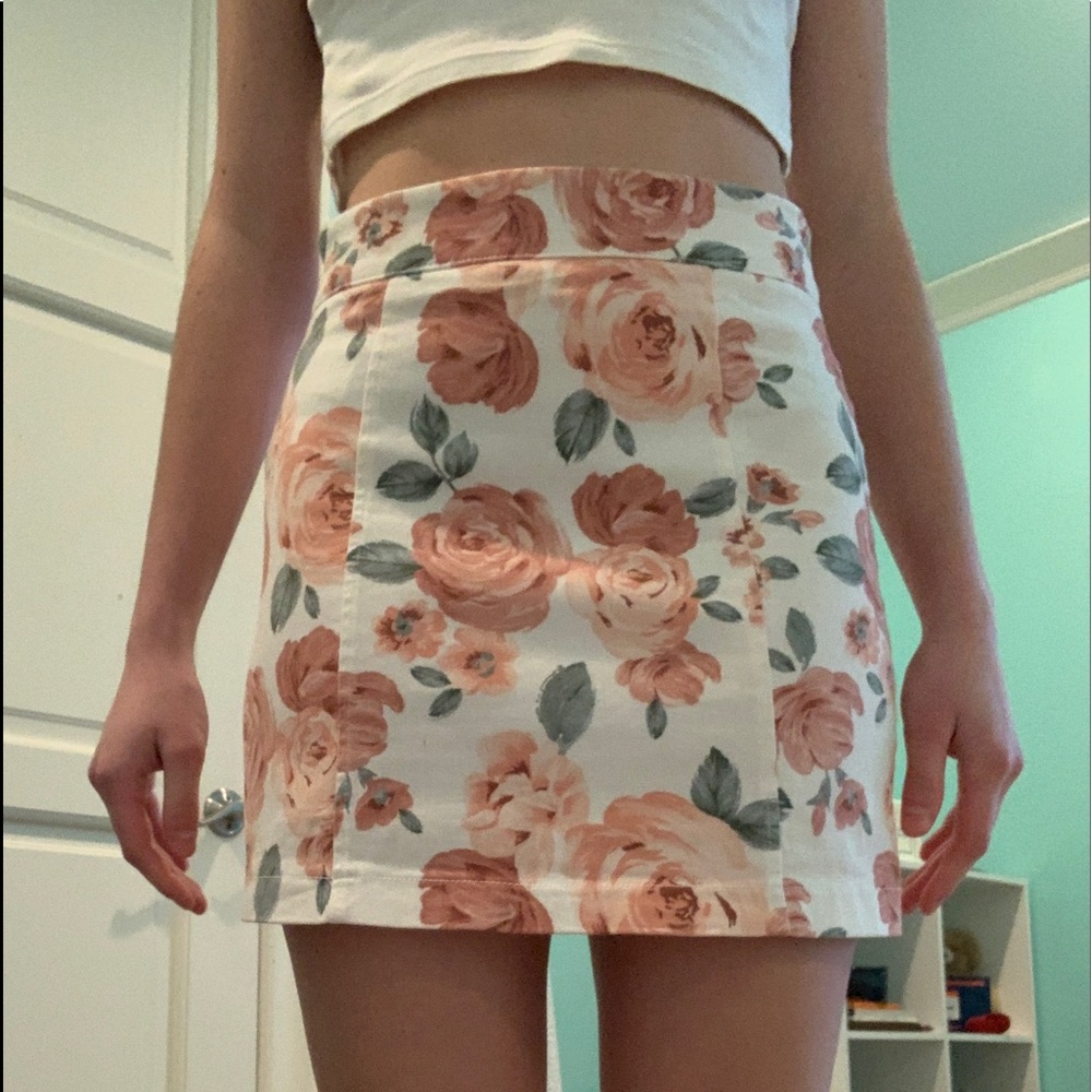 Forever 21 Rose Mini Skirt